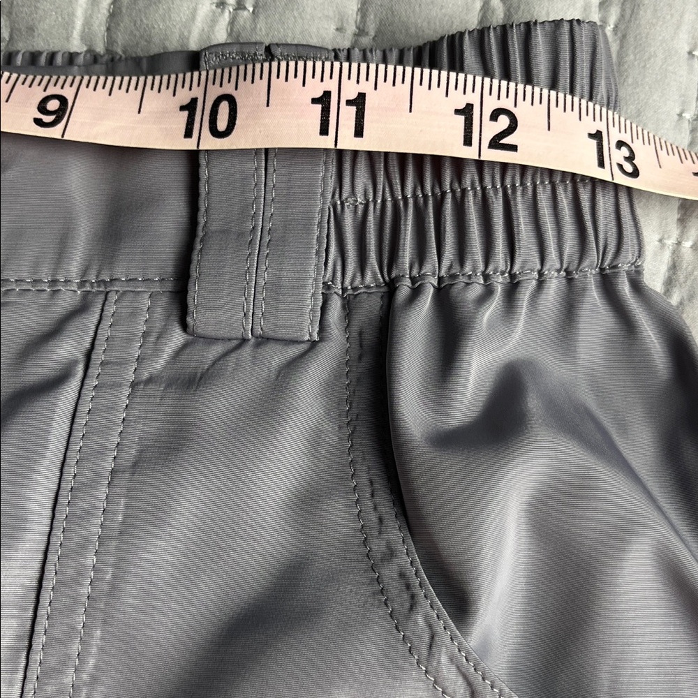 ALO Yoga High waist Ski Moto Puffer Pant fog gray - Picture 13 of 15